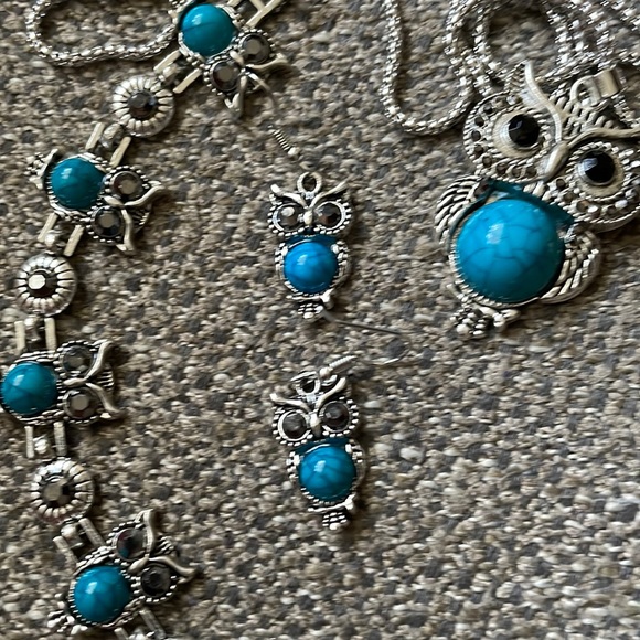Accessories - Sterling silver 3 SET necklace with earrings and bracelets
